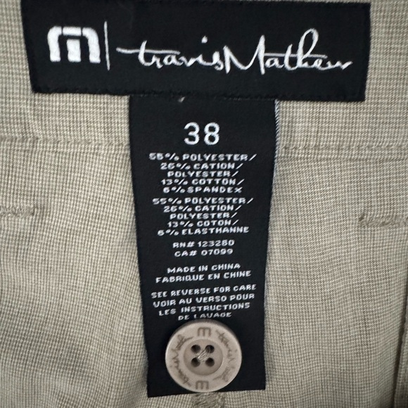 Men's Travis Mathew Beige Chino Golf Shorts Size 38 - Picture 3 of 3